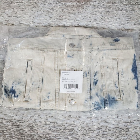 Free People Rumors Denim Jacket- WOMEN SMALL -Jones Tie Dye Blue Jean Jacket-NEW - Picture 6 of 7